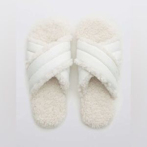 Aerie Puffy Sherpa Slides